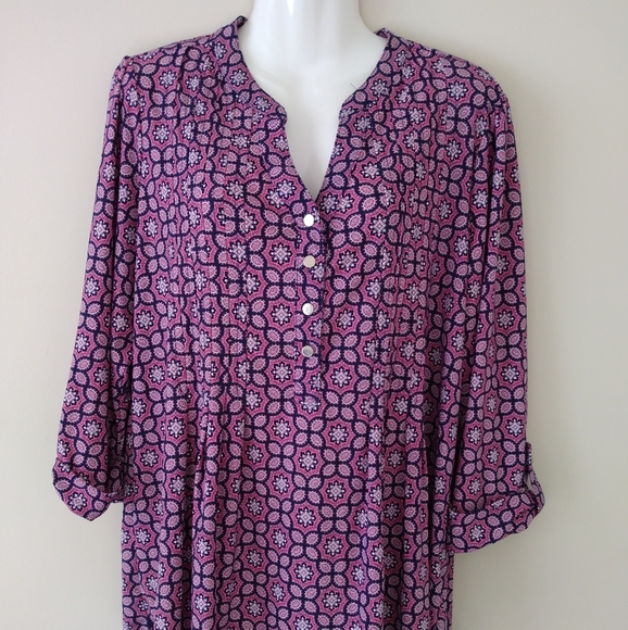 SOLD Westport Soft & stretchy blue bandana print blouse - Picture 2 of 8